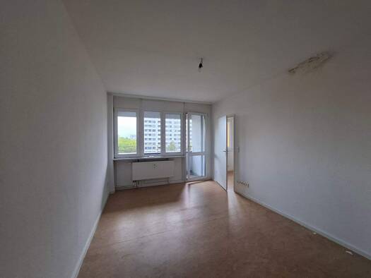 Wohnung zur Miete nur mit Wohnberechtigungsschein 315 € 1 Zimmer 33,4 m² 5. Geschoss frei ab 01.11.2025 Senftenberger Ring 12 Märkisches Viertel Berlin 13439