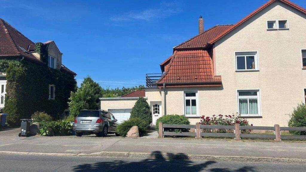Doppelhaushälfte zum Kauf provisionsfrei 680.000 € 5 Zimmer 135 m² 887 m² Grundstück Gartenstadt/Stadtweide Rostock 18057