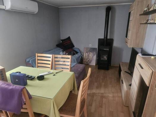 Haus zur Miete 850 € 3 Zimmer 80 m² Drazice, Jelenje Jelenje