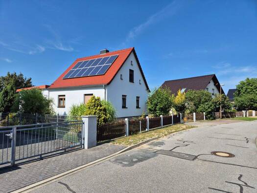 Einfamilienhaus zum Kauf 198.000 € 5 Zimmer 120 m² 1.253 m² Grundstück Bernsdorf 02994