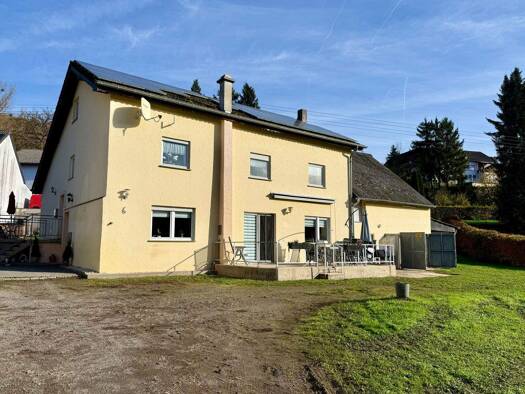 Einfamilienhaus zum Kauf 330.000 € 6 Zimmer 210 m² 1.249 m² Grundstück frei ab sofort Utscheid 54675