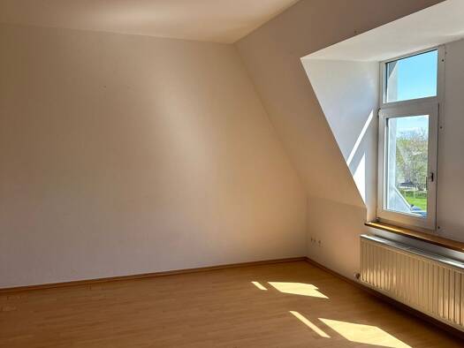 Wohnung zur Miete 430 € 4 Zimmer 80 m² 3. Geschoss frei ab sofort Reichenbacher Straße 128 Bahnhofsvorstadt Zwickau 08056