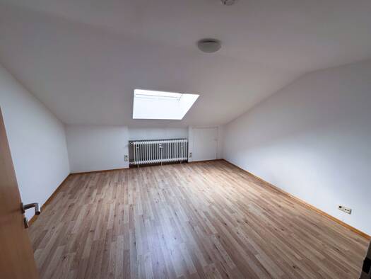 Wohnung zur Miete 570 € 2 Zimmer 49 m² Geschoss 2/2 frei ab sofort Schillerstraße Zeckern Hemhofen 91334