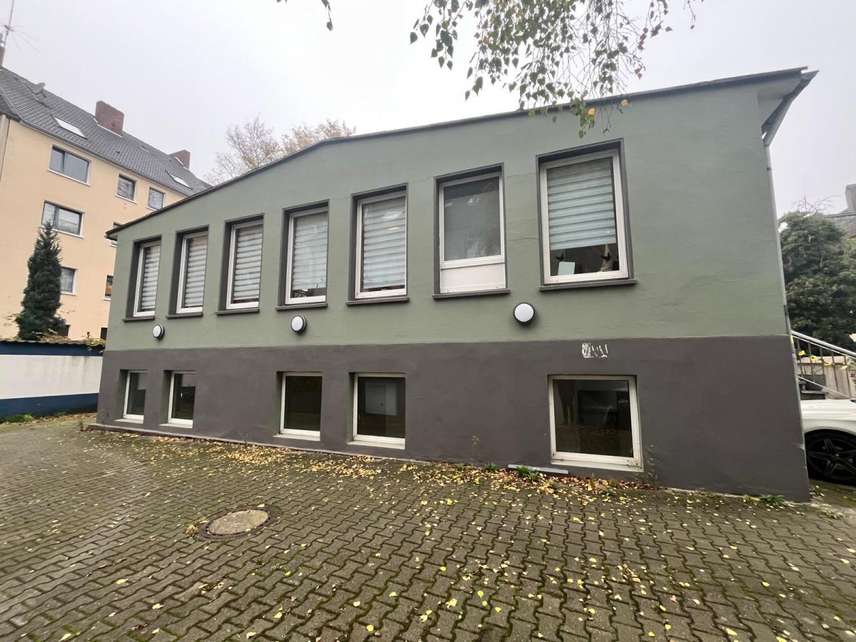 Halle/Industriefläche zur Miete 5,50 € 270 m²<br/>Lagerfläche ab 93 m²<br/>Teilbarkeit Altendorf Essen 45143