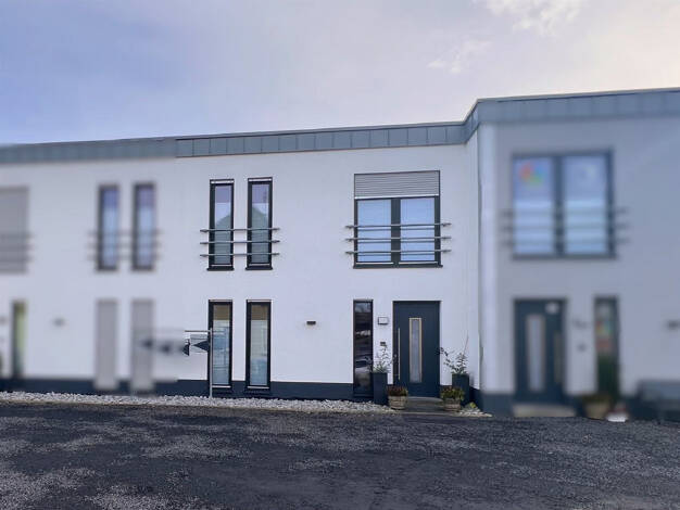 Reihenmittelhaus zum Kauf 350.000 € 4 Zimmer 122 m² 384 m² Grundstück frei ab sofort Neheim-Hüsten Arnsberg-Hüsten 59759