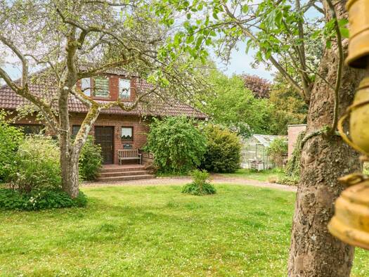 Einfamilienhaus zum Kauf 560.000 € 6 Zimmer 161 m² 1.490 m² Grundstück Eutin / Fissau 23701