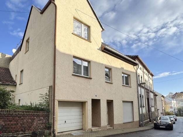 Mehrfamilienhaus zum Kauf 69.500 € 8 Zimmer 175,5 m² 130 m² Grundstück Eisenberg 07607