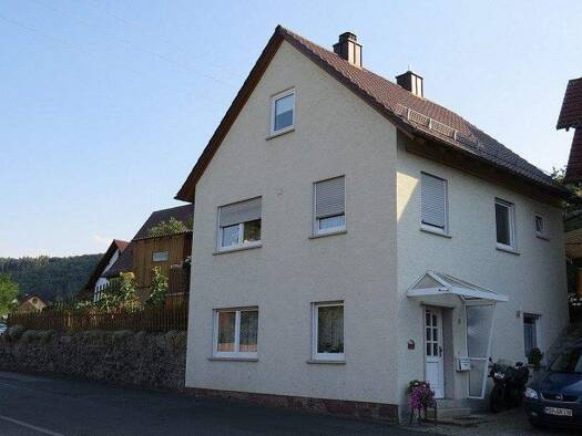 Einfamilienhaus zur Miete 975 € 5 Zimmer 85 m² 230 m² Grundstück frei ab 15.04.2026 Steinbach Lohr 97816