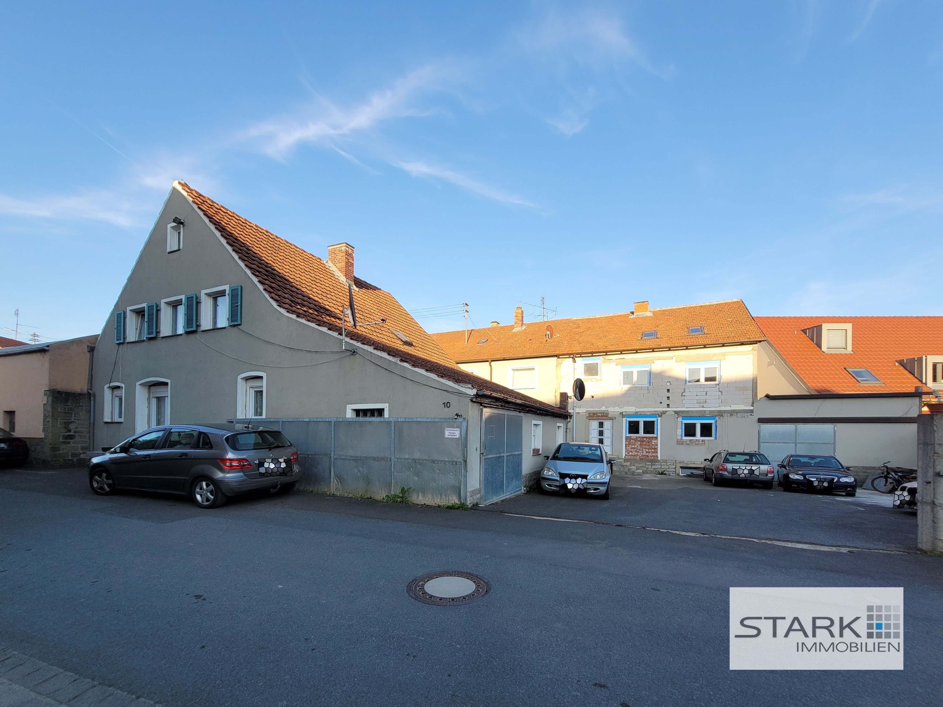 Mehrfamilienhaus zum Kauf 10 Zimmer 490 m²<br/>Wohnfläche 1.580 m²<br/>Grundstück ab sofort<br/>Verfügbarkeit Gaukönigshofen Gaukönigshofen 97253