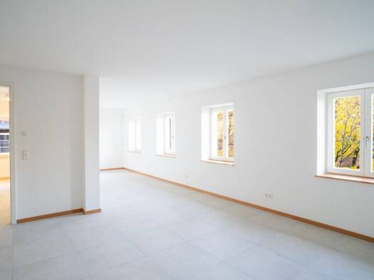 Wohnung zur Miete 985 € 3 Zimmer 82 m² 1. Geschoss frei ab sofort Stuttgarter Straße 26 Maulbronn Maulbronn 75433