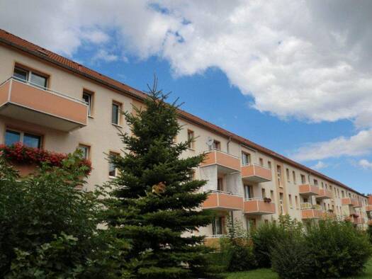 Wohnung zur Miete 305 € 2 Zimmer 50,7 m² 2. Geschoss frei ab 01.01.2026 Lessingstraße 6 Braunsbedra 06242