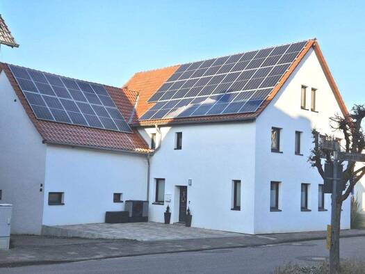 Mehrfamilienhaus zum Kauf 550.000 € 9,5 Zimmer 256 m² 454 m² Grundstück frei ab 01.03.2026 Salzhemmendorf 31020