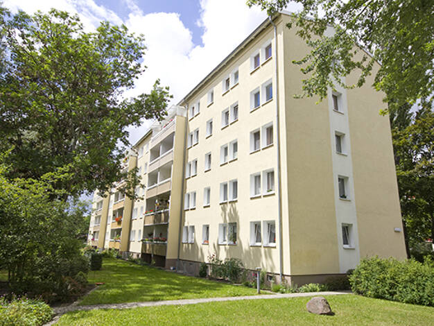 Wohnung zur Miete 362 € 2 Zimmer 48,2 m² 3. Geschoss frei ab 01.11.2026 Saturnstraße 22 Trotha Nord 06118