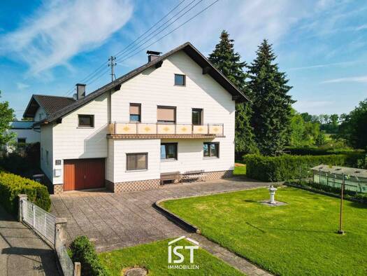 Mehrfamilienhaus zur Miete 1.250 € 6 Zimmer 135 m² 776 m² Grundstück frei ab sofort Altheim 4950