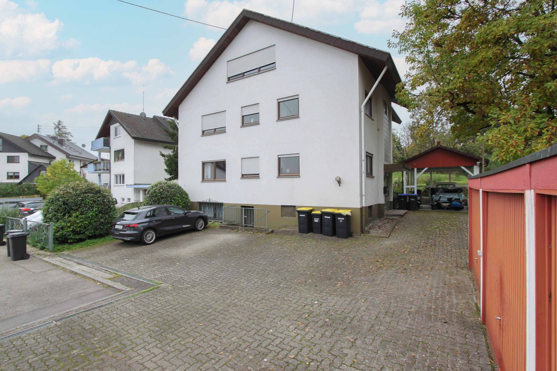 Mehrfamilienhaus zum Kauf als Kapitalanlage geeignet 750.000 € 9 Zimmer 316 m²<br/>Wohnfläche 2.463,1 m²<br/>Grundstück Holzhausen March 79232