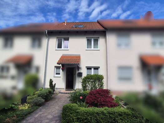 Reihenmittelhaus zum Kauf 315.000 € 5 Zimmer 120 m² 145 m² Grundstück frei ab 01.11.2026 Frohe Zukunft Halle 06118