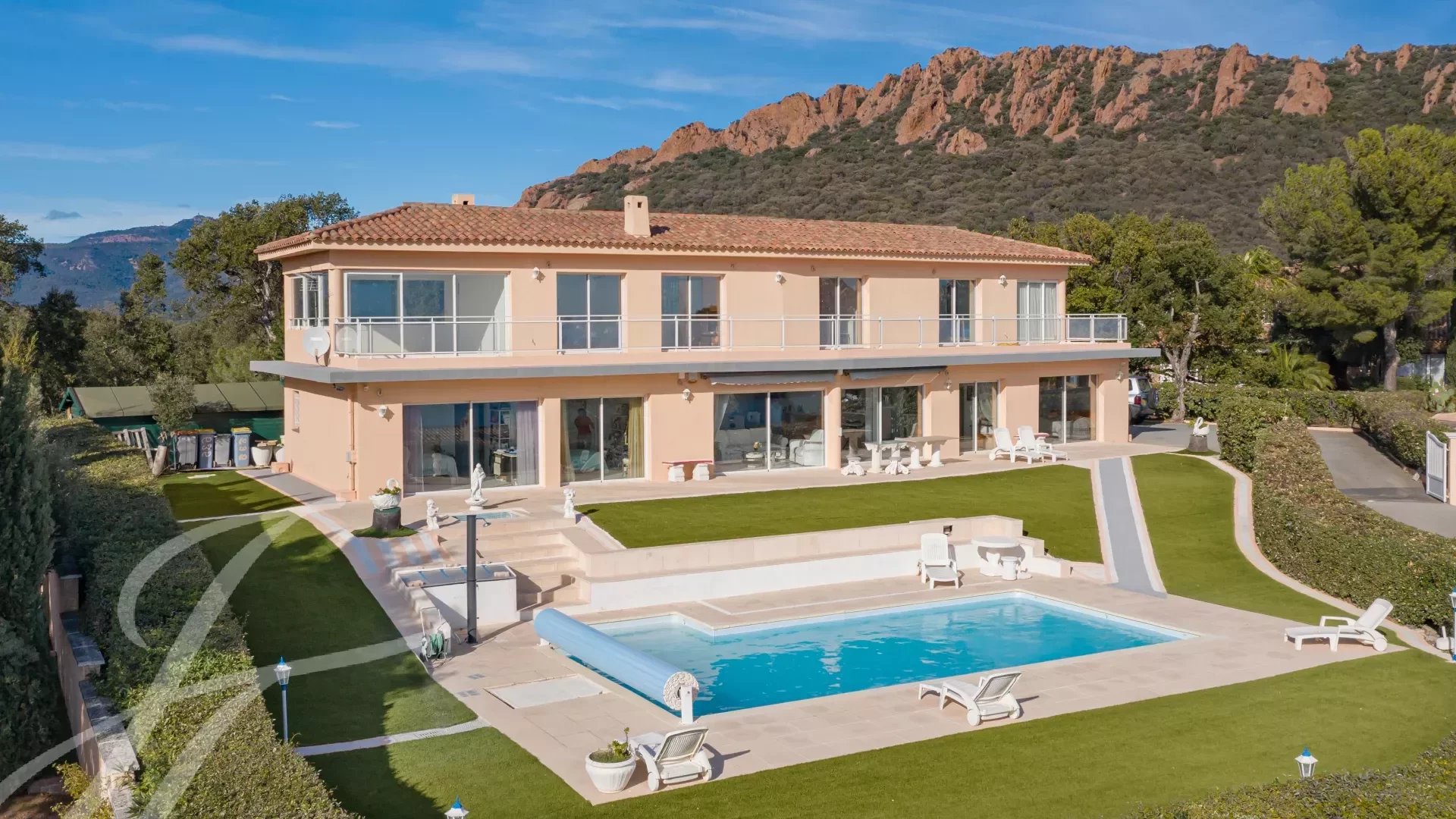 Villa zum Kauf provisionsfrei 2.650.000 € 9 Zimmer 240 m²<br/>Wohnfläche 1.278 m²<br/>Grundstück Le Dramont-Agay-Anthéor-Le Trayas Agay 83530