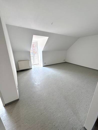 Wohnung zur Miete 297 € 2 Zimmer 54 m² Dachgeschoss, 2. Geschoss frei ab sofort Untertes Dorf 20 Lusan - Saalfelder Straße Gera 07549