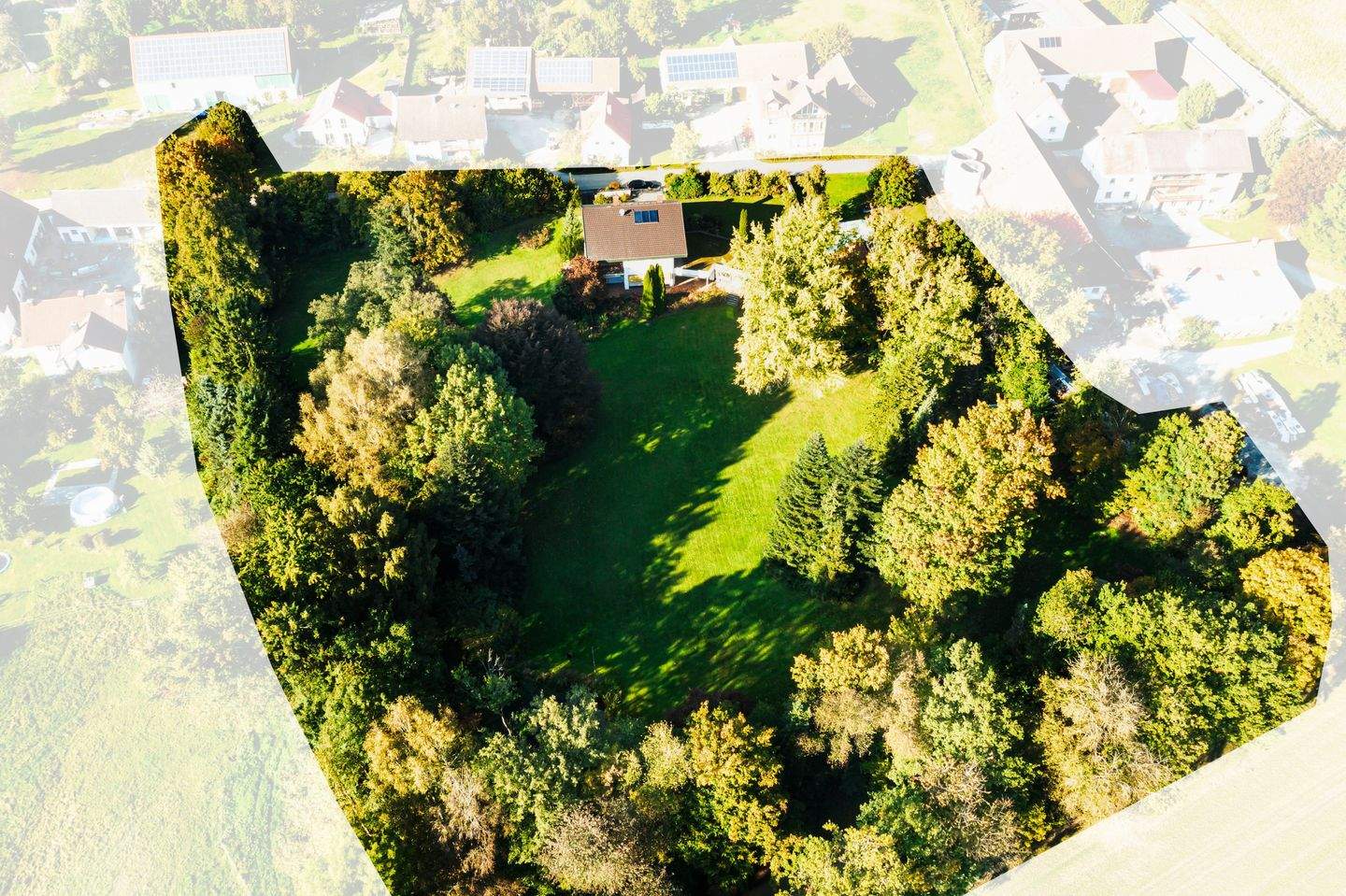 Immobilie in Petersdorf - TRAUMHAFTES GRUNDSTÜCK MIT UNTERNEHMERVILLA & Vorbescheid für zwei weitere Einfamilienhäuser - Bild 4