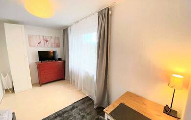 WG-Zimmer zur Miete Wohnen auf Zeit 480 € 13 m² frei ab sofort Ramsbachstrasse 0 Waldau Stuttgart Degerloch 70597
