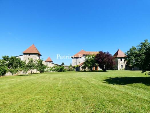 Bauernhaus zum Kauf 1.135.000 € 8 Zimmer 450 m² 130.000 m² Grundstück Chambéry 73000