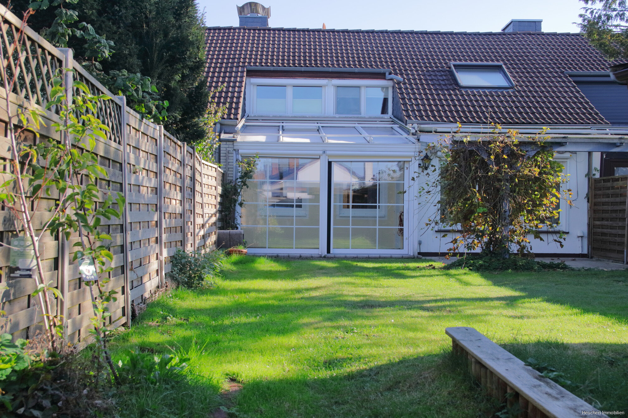 Reihenmittelhaus zum Kauf 275.000 € 5 Zimmer 130,7 m²<br/>Wohnfläche 332 m²<br/>Grundstück Gifhorn Gifhorn 38518