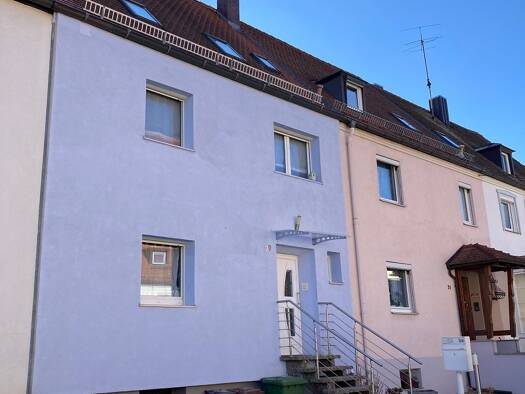 Reihenhaus zur Miete 1.390 € 4,5 Zimmer 130 m² 104 m² Grundstück frei ab sofort Ansbach 91522