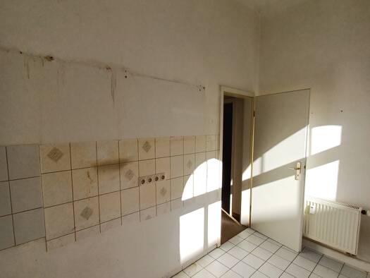 Wohnung zum Kauf als Kapitalanlage geeignet 29.000 € 1 Zimmer 36,5 m² Lutherstr. 17 Innenstadt Zwickau 08056