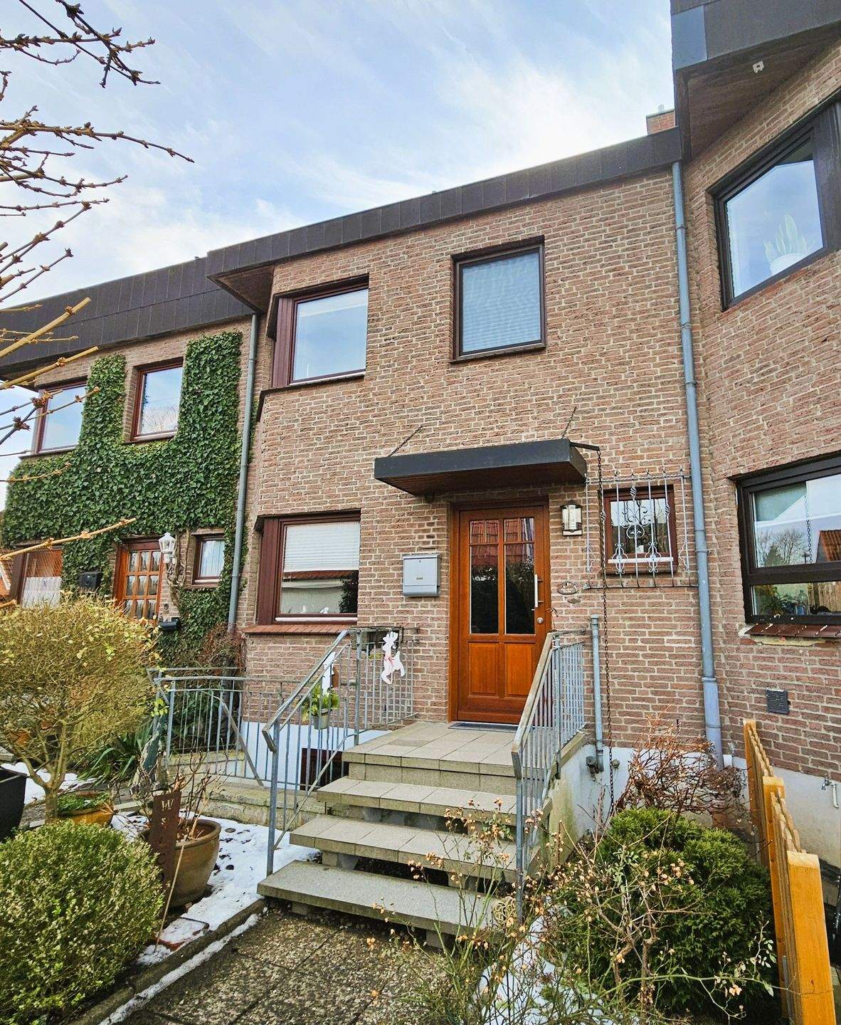 Immobilie in Reinfeld - Reihenmittelhaus -zentral und ruhig gelegen- - Bild 0