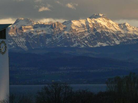 Doppelhaushälfte zur Miete 2.100 € 6 Zimmer 156 m² 394 m² Grundstück frei ab sofort Fischbach Friedrichshafen  88048