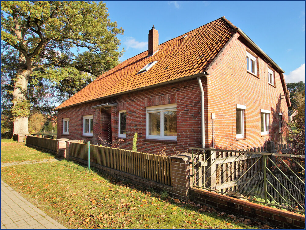 Bauernhaus zum Kauf 169.000 € 5 Zimmer 115 m²<br/>Wohnfläche 1.859 m²<br/>Grundstück Hassel Bergen 29303