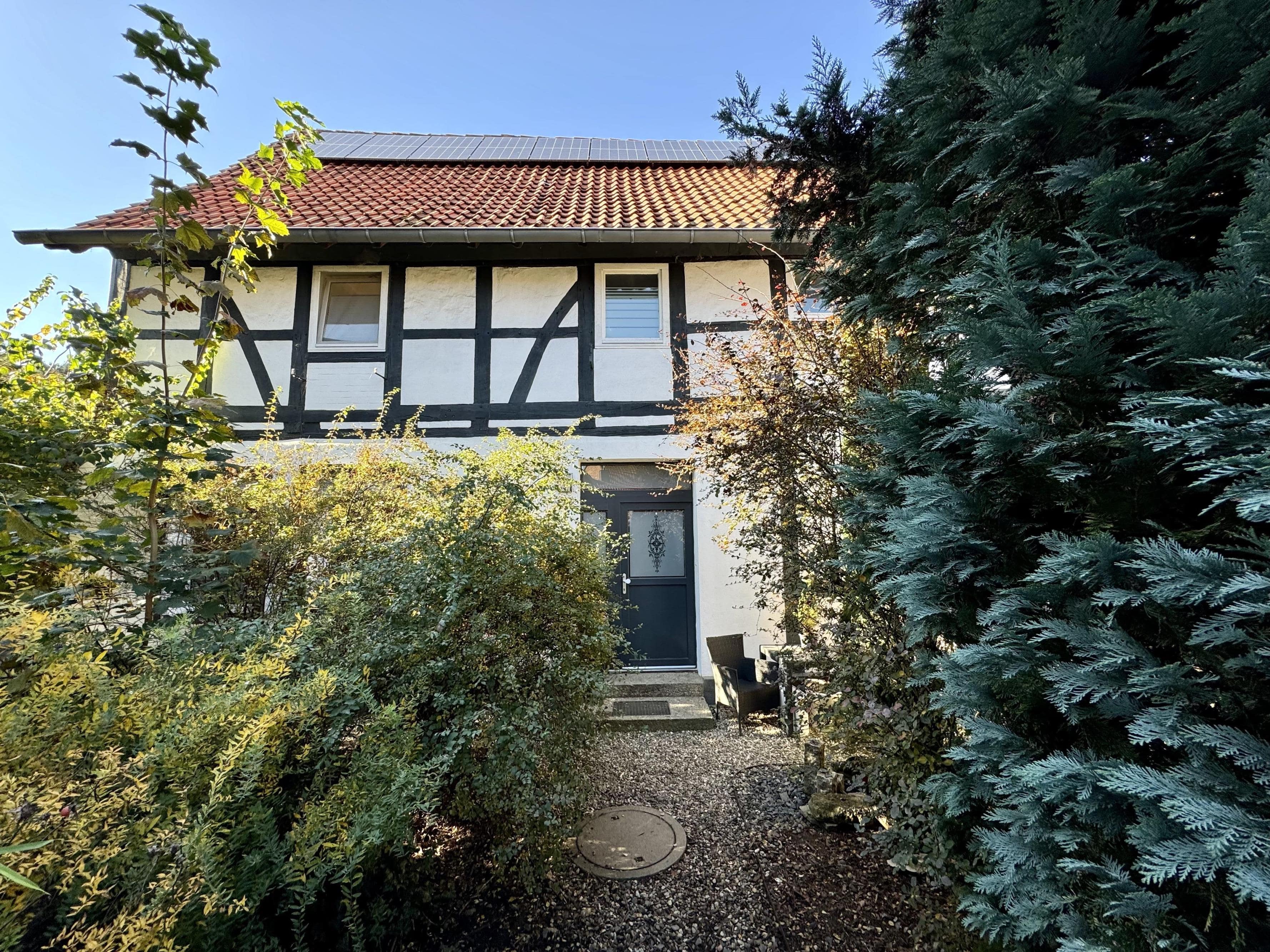 Einfamilienhaus zum Kauf 298.000 € 6 Zimmer 208 m²<br/>Wohnfläche 799 m²<br/>Grundstück Hohenhameln Hohenhameln 31249