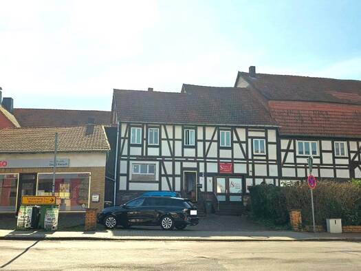 Wohn- und Geschäftshaus zum Kauf als Kapitalanlage geeignet 380.000 € 622 m² 1.582 m² Grundstück Grebensteiner Str. 1-3, Hohenkirchen Espenau 34314