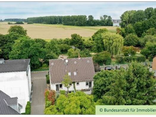 Haus zum Kauf 615.000 € 8 Zimmer 138 m² 749 m² Grundstück Am Königsweg 8 und 10 Merkenich Köln 50769