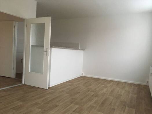 Wohnung zur Miete 280 € 3 Zimmer 56,1 m² 5. Geschoss frei ab sofort Irkutsker Straße 245 Kappel Kappel 09119