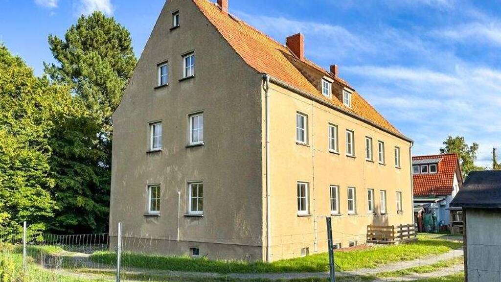 Mehrfamilienhaus zum Kauf 185.000 € 14 Zimmer 303,5 m² 2.550 m² Grundstück Leutersdorf 02794