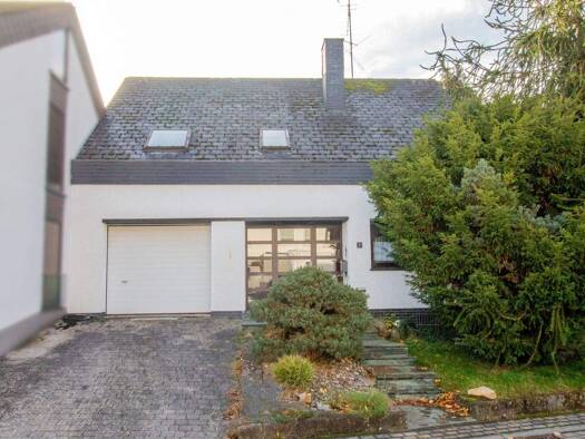 Haus zum Kauf 249.900 € 6 Zimmer 165 m² 377 m² Grundstück Weibern 56745