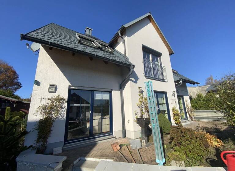 Einfamilienhaus zum Kauf provisionsfrei 225.000 € 6 Zimmer 147 m²<br/>Wohnfläche 350 m²<br/>Grundstück Kleinsiedlung 3a Saalfeld/ OT Schmiedefeld 07318