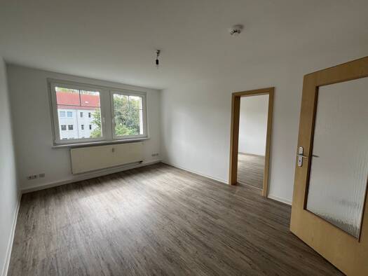 Wohnung zur Miete 269 € 2 Zimmer 50 m² 3. Geschoss frei ab sofort Eckersbacher Höhe 94 Eckersbach Zwickau 08066