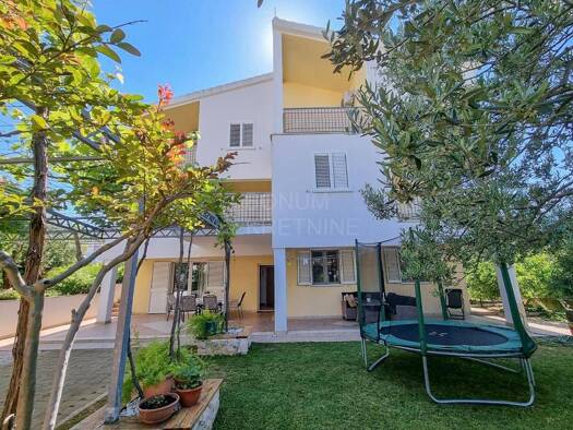 Einfamilienhaus zum Kauf 850.000 € 16 Zimmer 550 m² Žaborić, Šibenik - Okolica Šibenik 22000