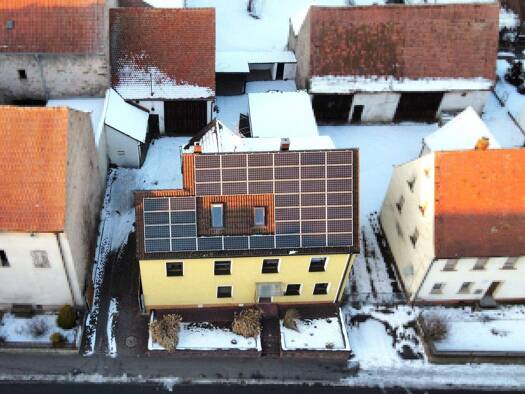 Mehrfamilienhaus zum Kauf 570.000 € 9,5 Zimmer 210 m² 593 m² Grundstück frei ab sofort Niederndorf Herzogenaurach 91074