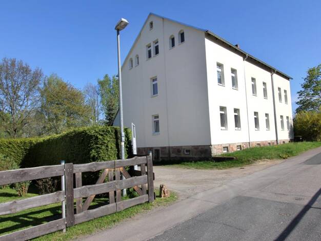 Mehrfamilienhaus zum Kauf als Kapitalanlage geeignet 190.800 € 14 Zimmer 358 m² 1.456 m² Grundstück Oberlichtenau Lichtenau/OT Oberlichtenau 09244