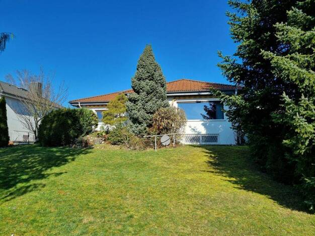 Bungalow zum Kauf 620.000 € 4 Zimmer 125,4 m² 803 m² Grundstück Usingen Usingen 61250