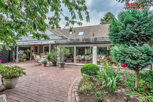 Einfamilienhaus zum Kauf 498.000 € 10 Zimmer 340 m² 1.199 m² Grundstück Wiefelstede Wiefelstede 26215
