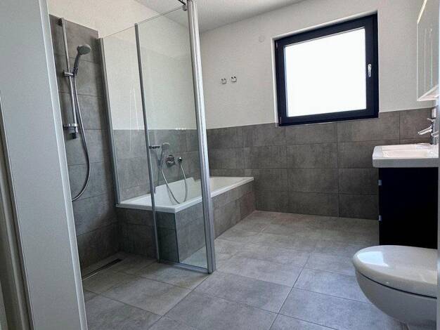 Wohnung zur Miete - Erstbezug 1.250 € 3,5 Zimmer 106,2 m² 1. Geschoss frei ab 01.10.2026 Harthäuser Straße 18 Igersheim Igersheim 97999