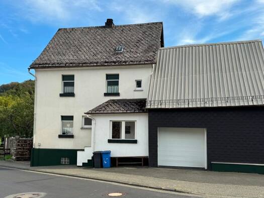 Einfamilienhaus zum Kauf provisionsfrei 195.000 € 5 Zimmer 101 m² 586 m² Grundstück frei ab 10.10.2026 Breitscheider Straße 5 Erdbach Breitscheid 35767