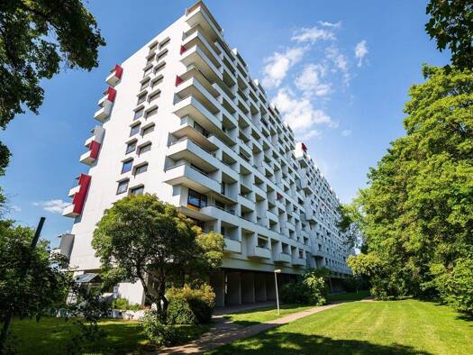 Wohnung zur Miete 915 € 3 Zimmer 84 m² 8. Geschoss frei ab 16.11.2025 Rostocker Str. 52/201 Bad Cannstatt Stuttgart 70376