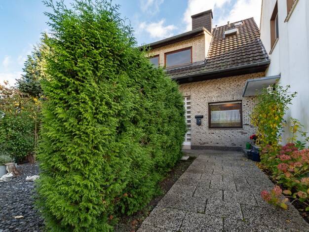 Einfamilienhaus zum Kauf 359.000 € 7 Zimmer 180 m² 300 m² Grundstück Lintorf Ratingen 40885