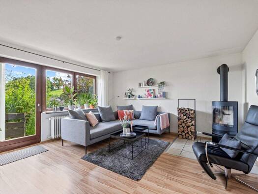 Mehrfamilienhaus zum Kauf 495.000 € 11 Zimmer 230 m² 1.020 m² Grundstück Gurtweil Waldshut-Tiengen / Gurtweil 79761