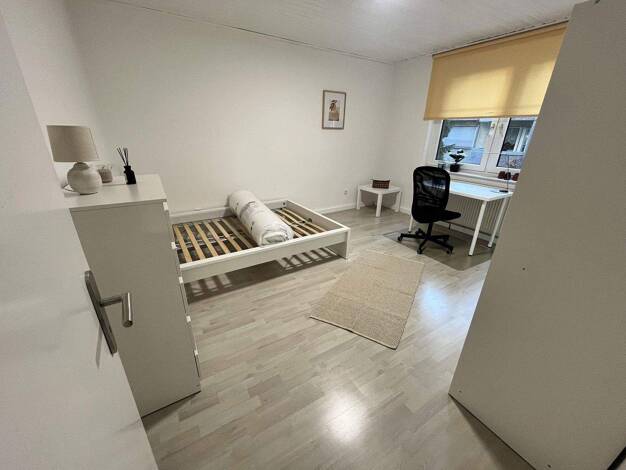 WG-Zimmer zur Miete Wohnen auf Zeit 450 € 17 m² 1. Geschoss frei ab 01.03.2026 Mitte Dortmund 44137